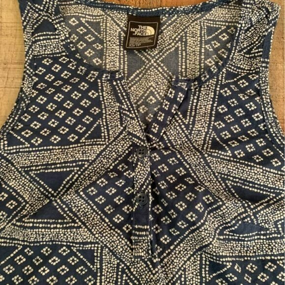 The North Face Navy White geometric sleeveless top xs - Picture 8 of 9